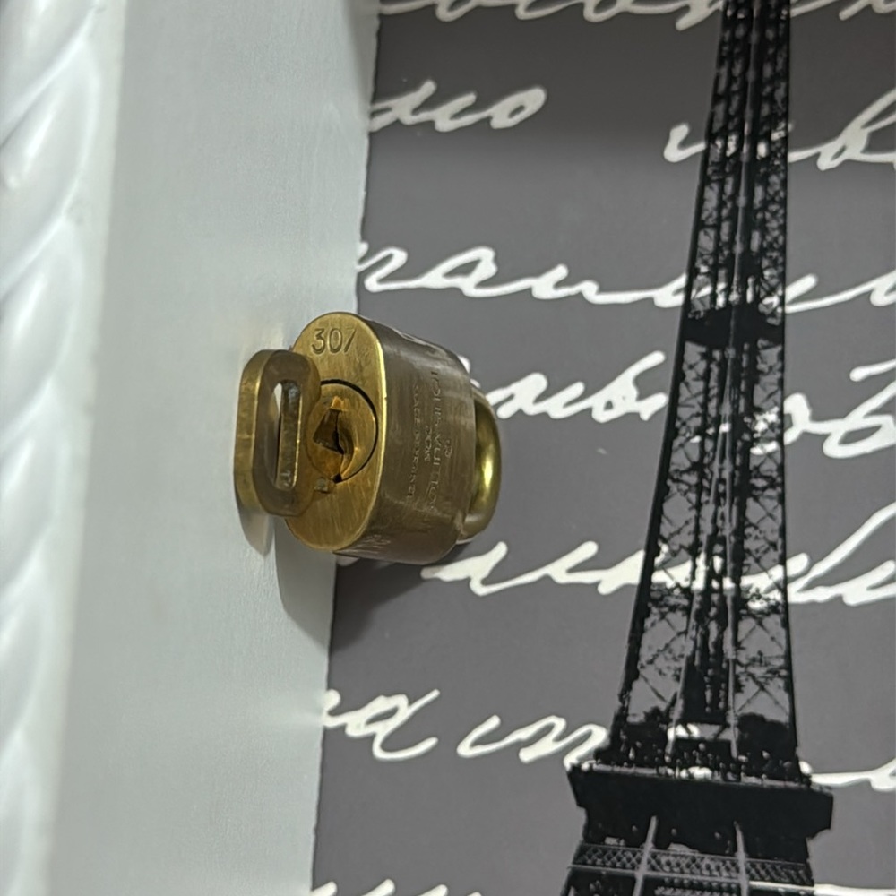 Louis Vuitton Gold Padlock - Picture 5 of 6
